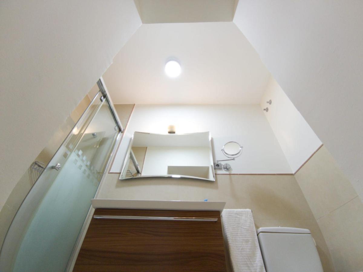 Apartamento Spinola Home เซบีญา ภายนอก รูปภาพ