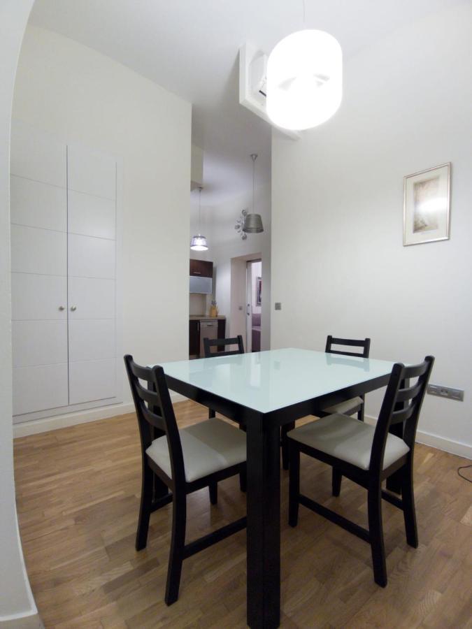 Apartamento Spinola Home เซบีญา ภายนอก รูปภาพ