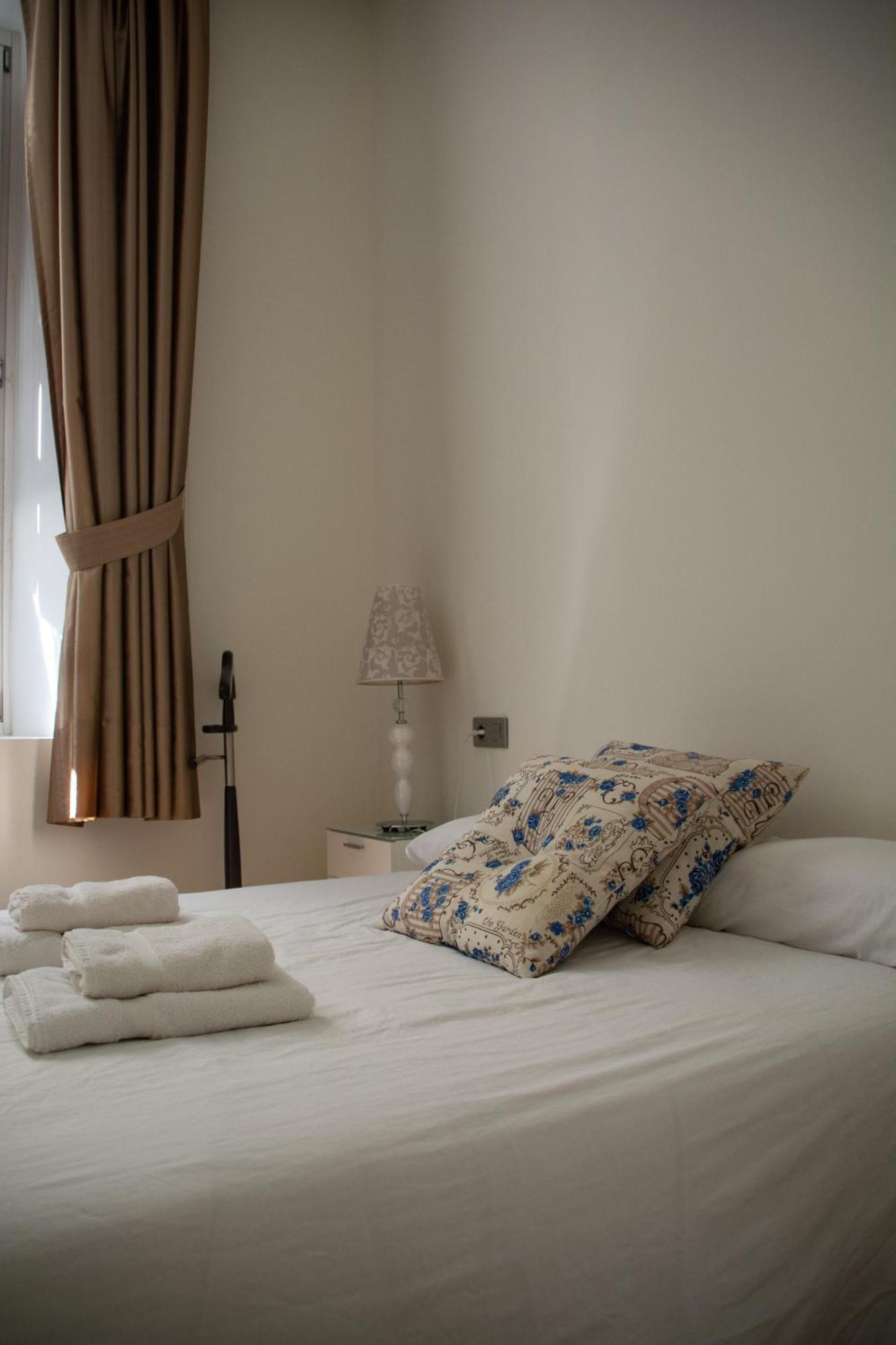Apartamento Spinola Home เซบีญา ภายนอก รูปภาพ
