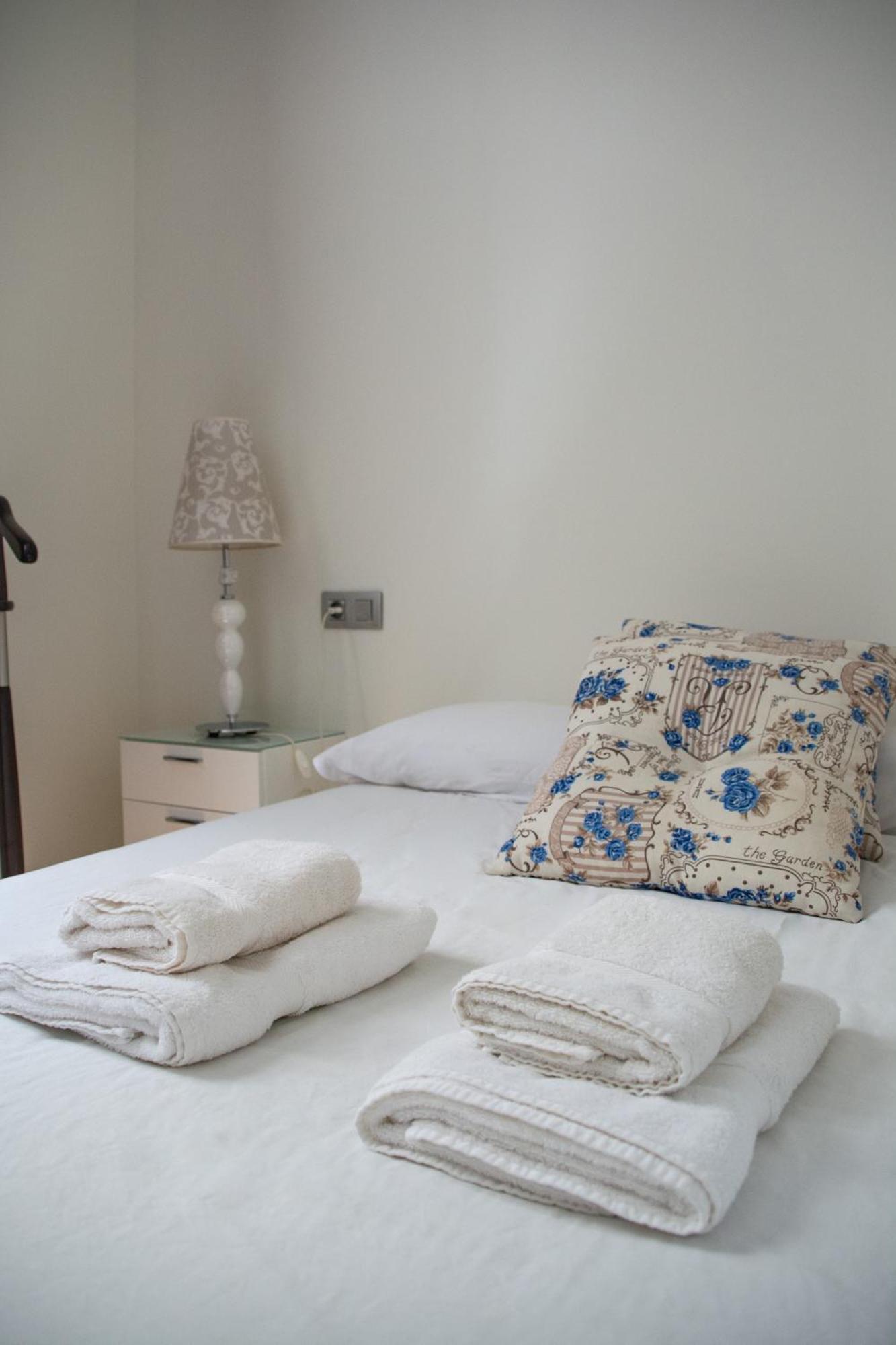 Apartamento Spinola Home เซบีญา ภายนอก รูปภาพ